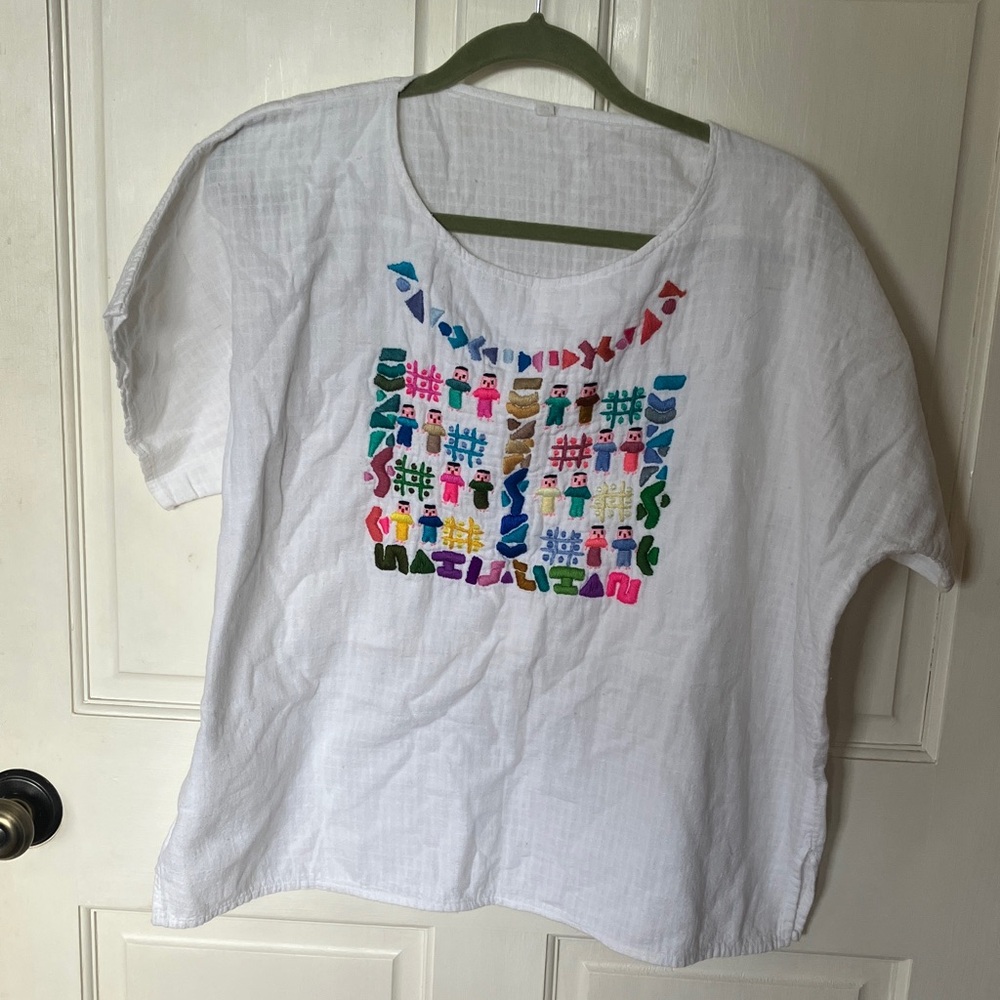 Embroidered cotton tee